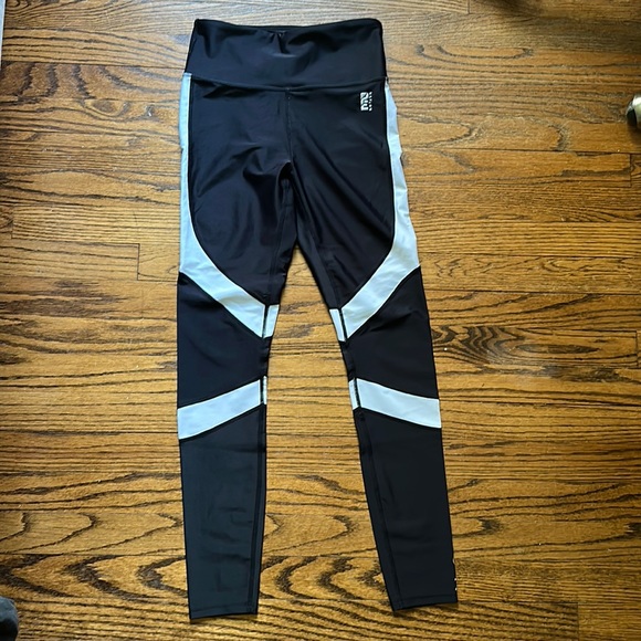 P.E. Nation Sweep Leggings - Picture 1 of 3